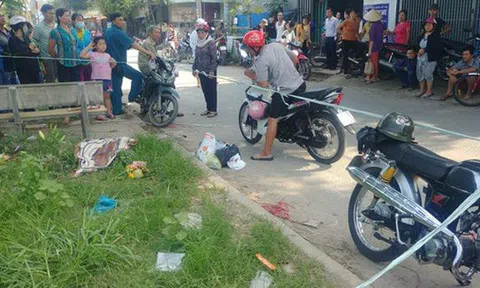 Thi thể bé trai sơ sinh bị nhét đầy giấy vào miệng được phát hiện ven đường